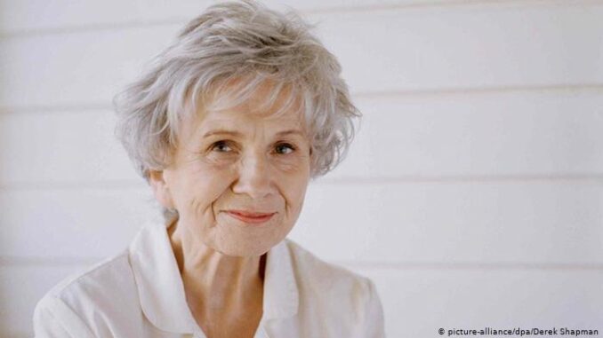 Photo of Alice Munro (source: University of Guelph)